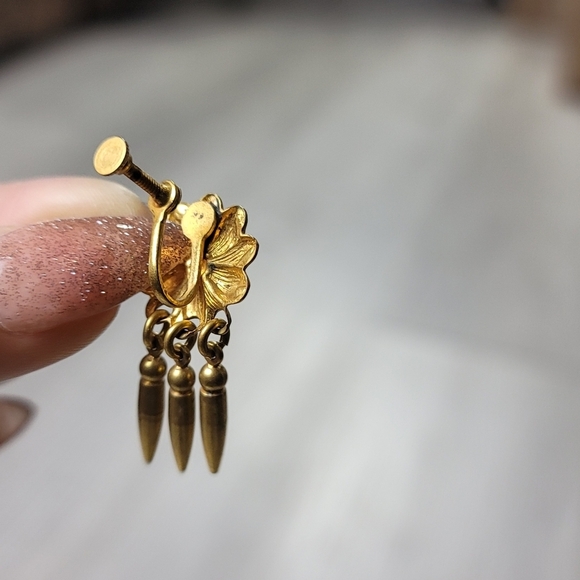 Vintage Floral Drop Dangle Earrings - Picture 3 of 6